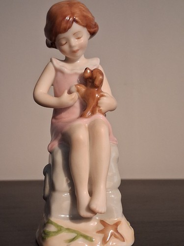 Royal worcester porcelain - royal,