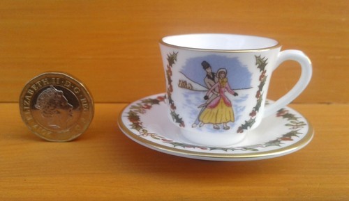 Royal worcester christmas - royal, 1982