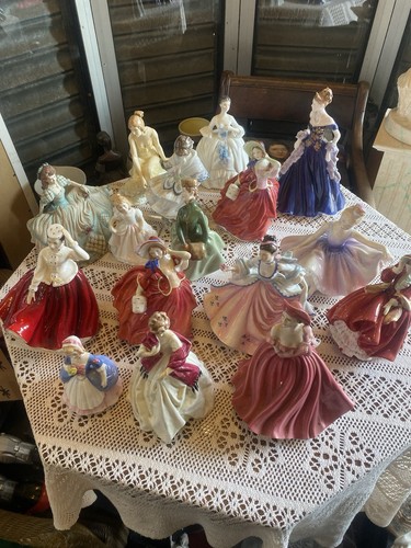 Figures mixture of royal - 16,