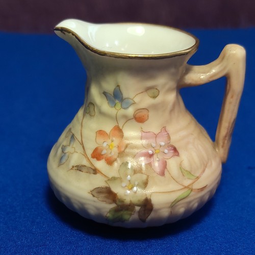 Royal worcester hand - royal,