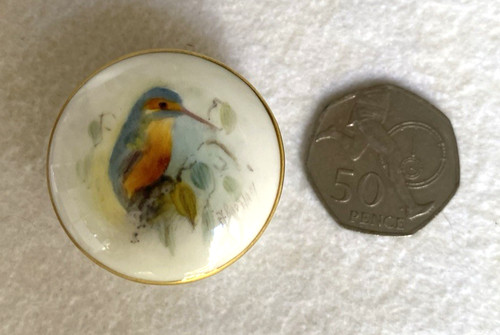 Royal worcester hand - royal,
