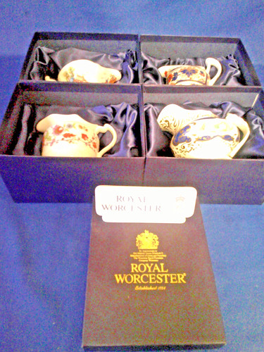 Royal worcester miniature jugs - royal,