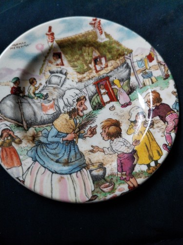 Royal worcester miniature - royal,