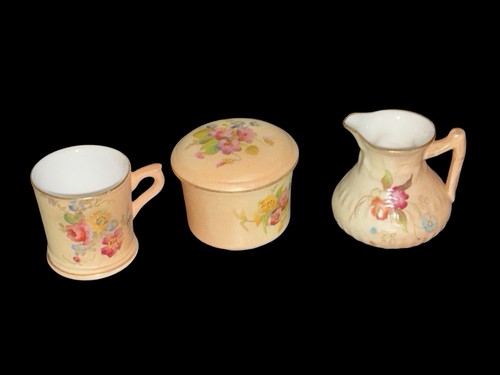Three royal worcester - royal, blush
